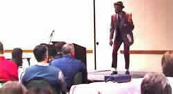 Buford teaches customer care in his customer service keynote